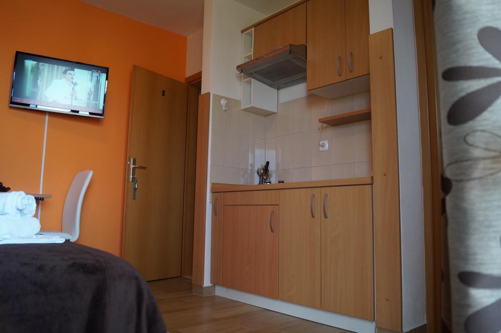 Apartments Tomic Weißenburg Zimmer foto